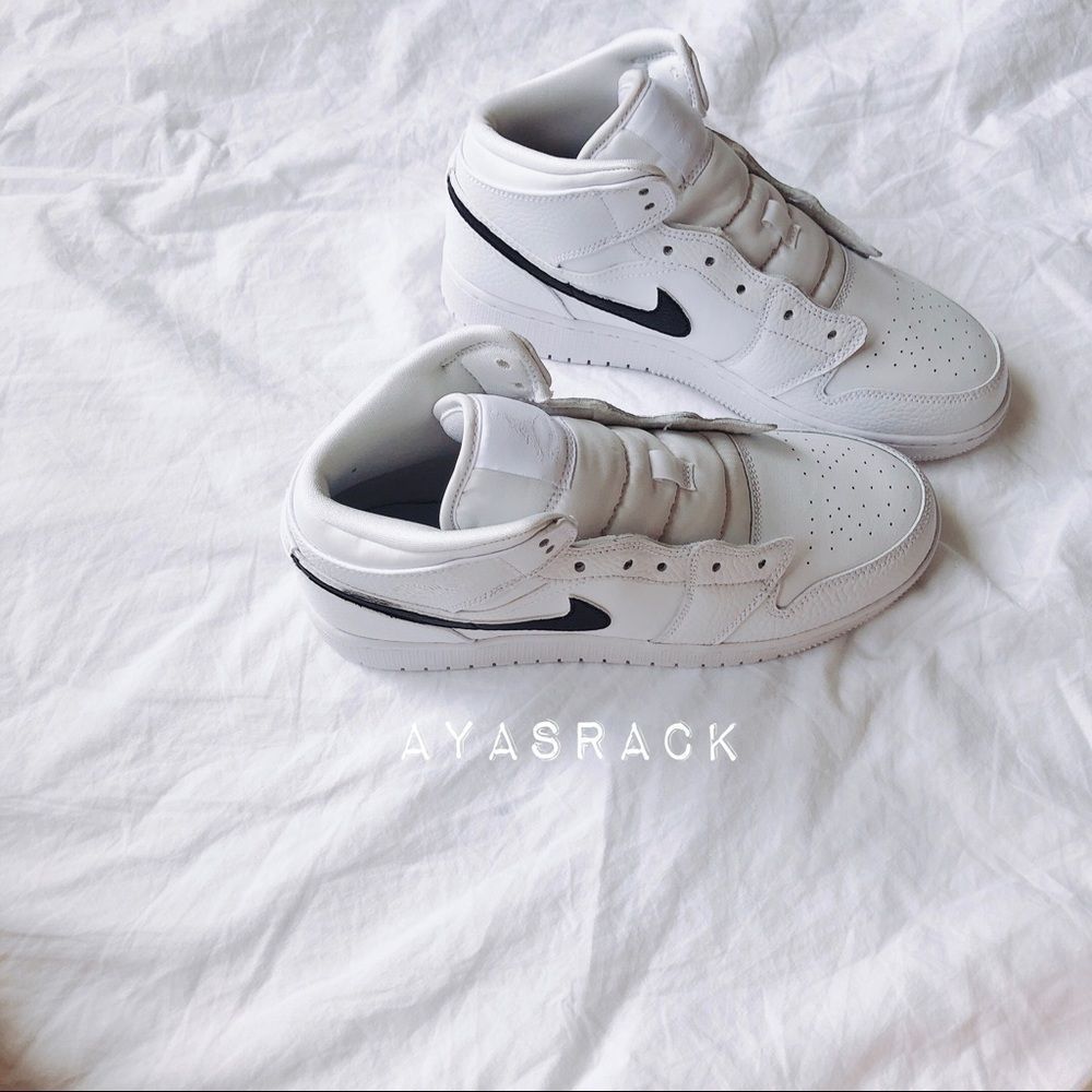 Custom painted  Air jordan 1 mid - Picture 6 of 7